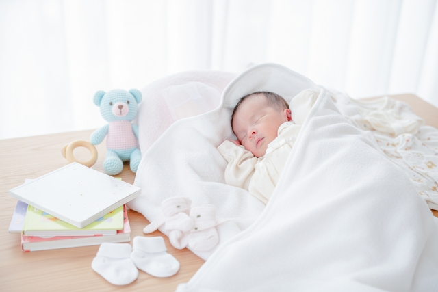 新生児と育児グッズ
